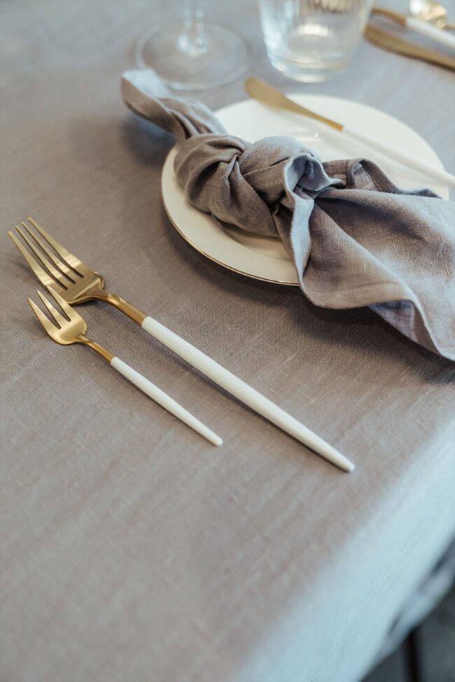 Brotteller aus Knochenporzellan mit Goldrand - ⌀ 16,8 CM - Image 2