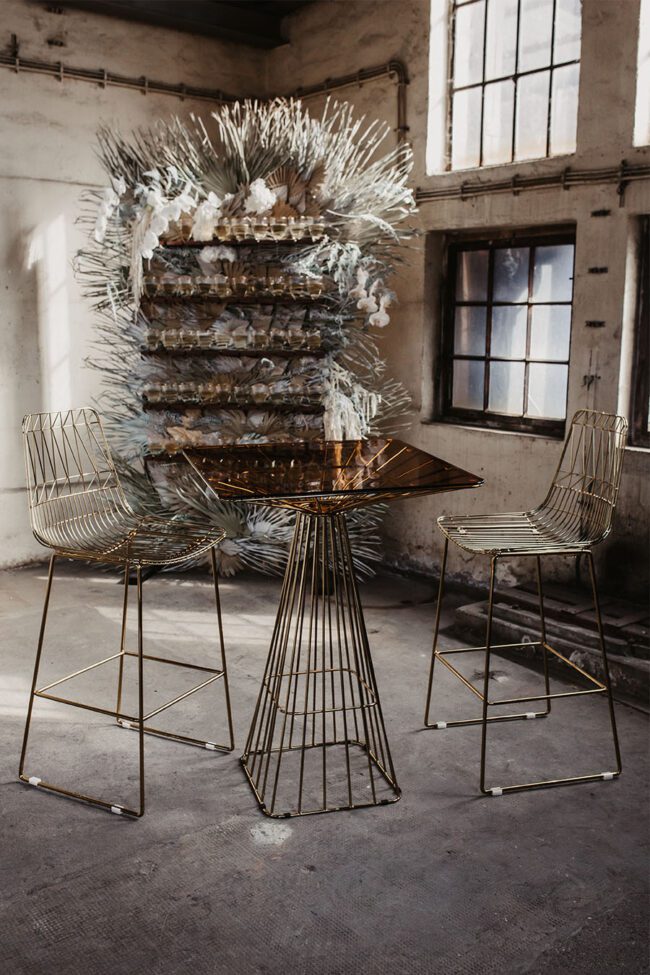 Lucy Wire Bar Stool gold im Mesh-Look - Image 2